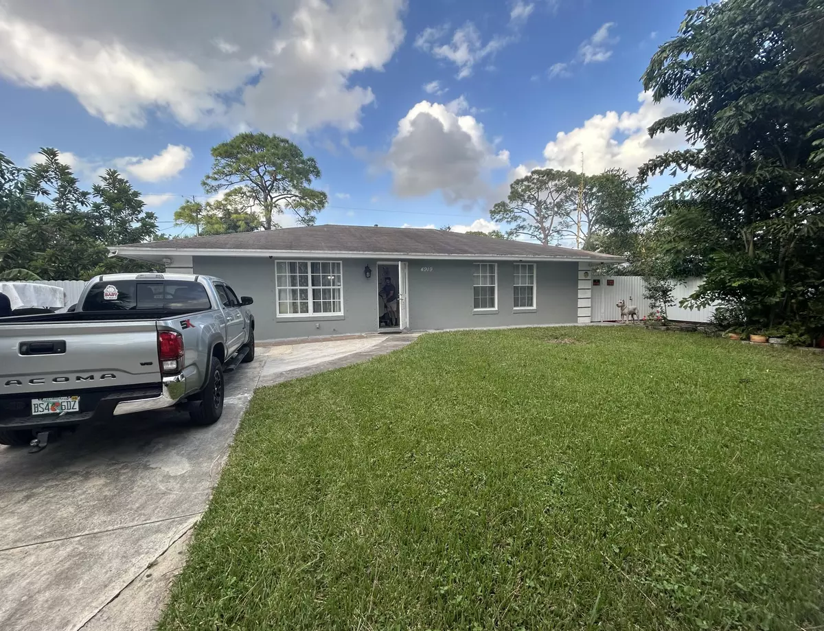 Lake Worth, FL 33463,4919 Dolphin DR