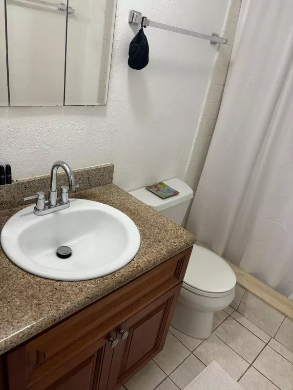 West Palm Beach, FL 33409,505 Spencer DR 307