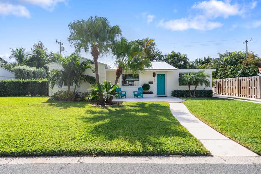 352 Linda LN, West Palm Beach, FL 33405