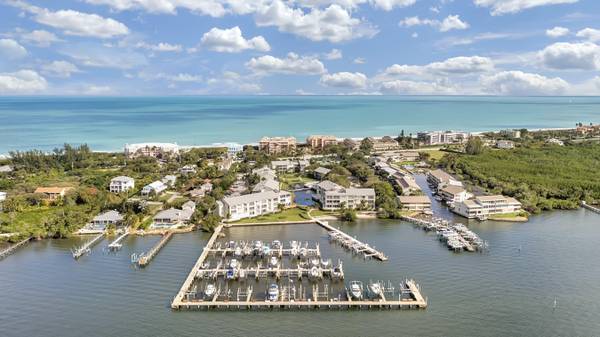 Stuart, FL 34996,1550 NE Ocean BLVD B304