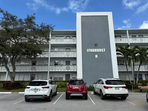 2005 Lyndhurst H, Deerfield Beach, FL 33442