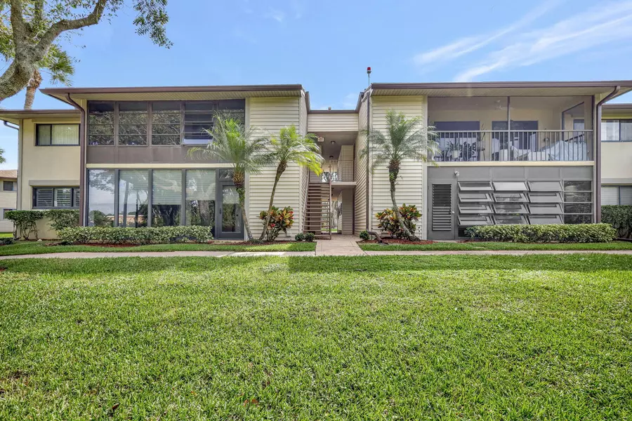 15492 Lakes Of Delray BLVD 101, Delray Beach, FL 33484