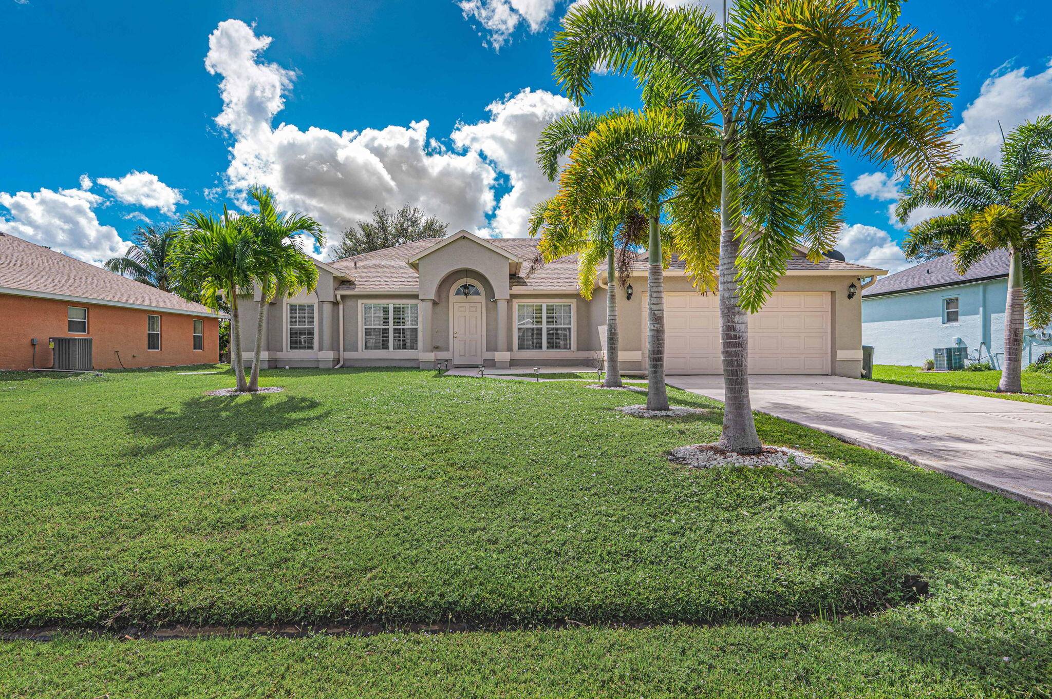 1450 SW Leisure LN, Port Saint Lucie, FL 34953