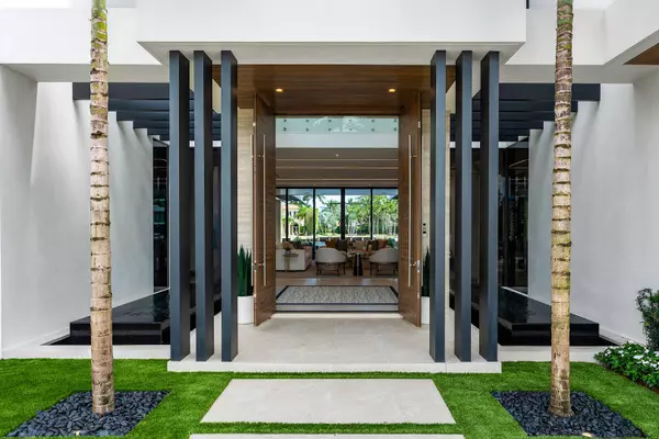 Boca Raton, FL 33432,1520 Royal Palm WAY