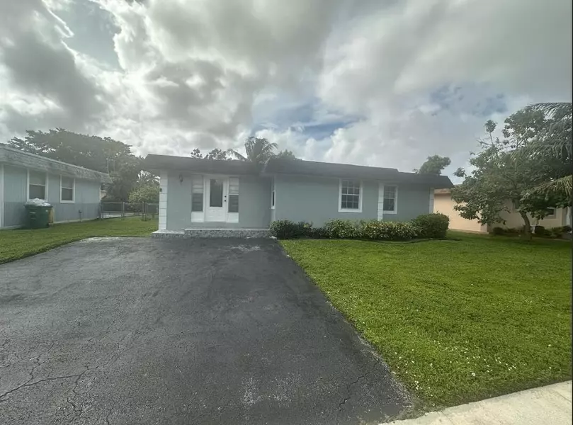 7823 NW 67th AVE, Tamarac, FL 33321