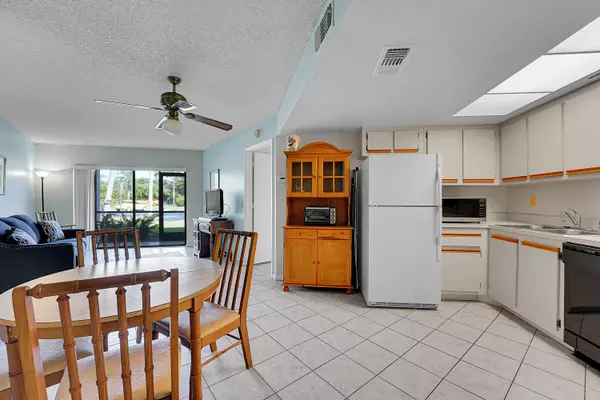 Jensen Beach, FL 34957,2013 NE Collins CIR 410