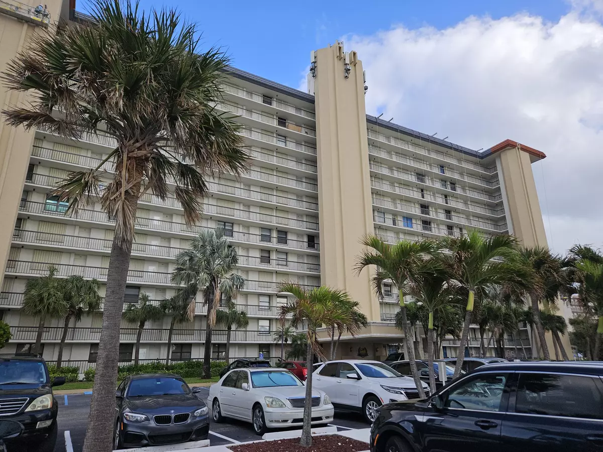 Jensen Beach, FL 34957,10680 S Ocean DR 308