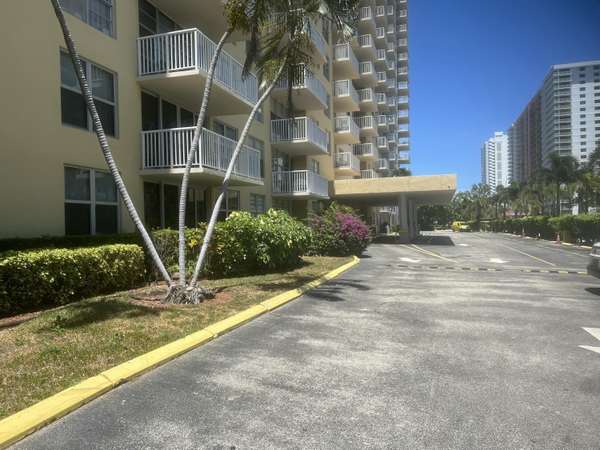 Sunny Isles Beach, FL 33160,231 174th ST Lo-5