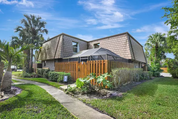 7558 E Courtyard RUN, Boca Raton, FL 33433