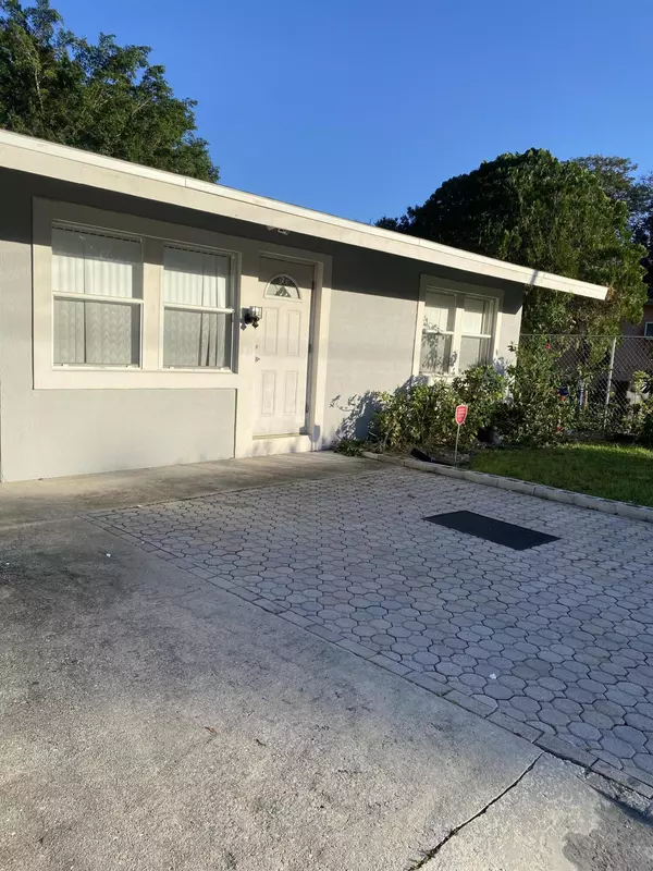 312 N 27th ST, Fort Pierce, FL 34947