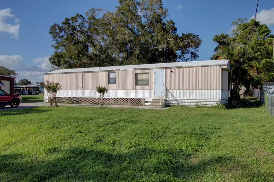 3247 SE 27th ST, Okeechobee, FL 34974