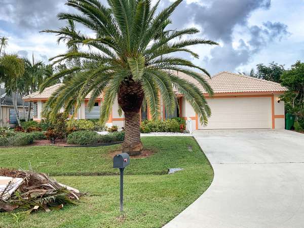 Port Saint Lucie, FL 34983,781 SW Dolores AVE