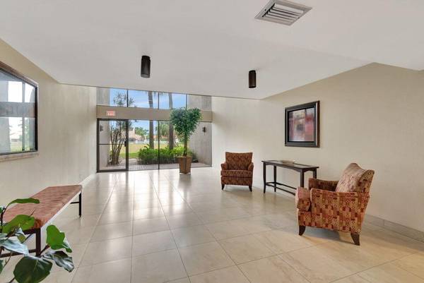 Boca Raton, FL 33433,5800 Camino Del Sol 305