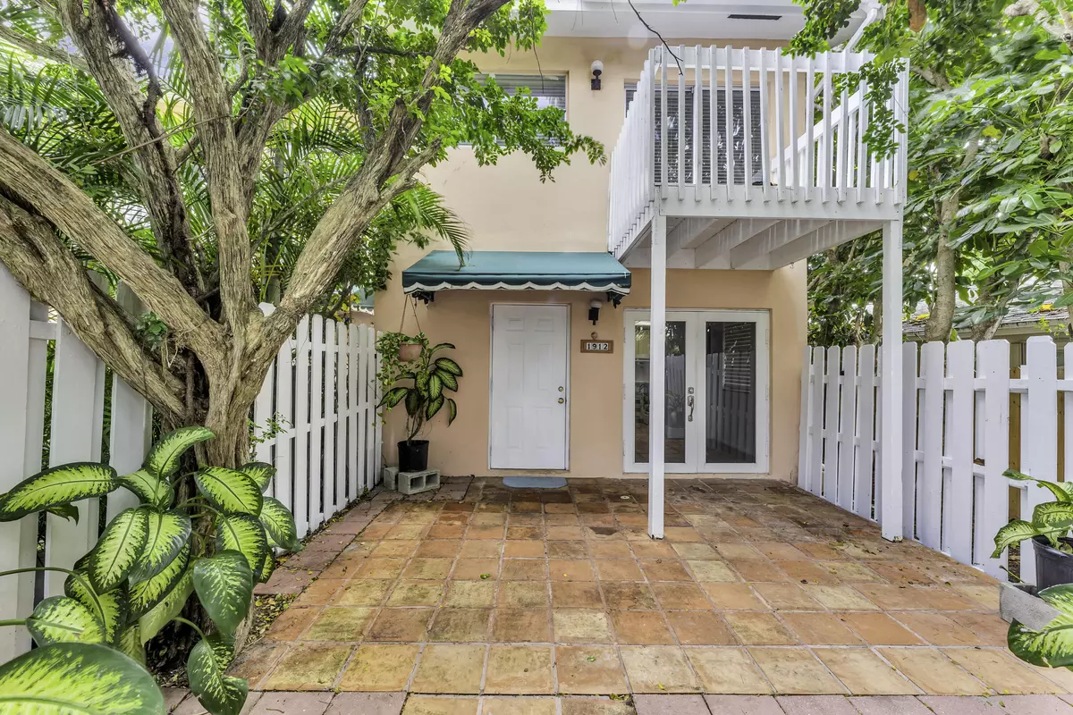 Deerfield Beach, FL 33441,1912 NE 6th ST