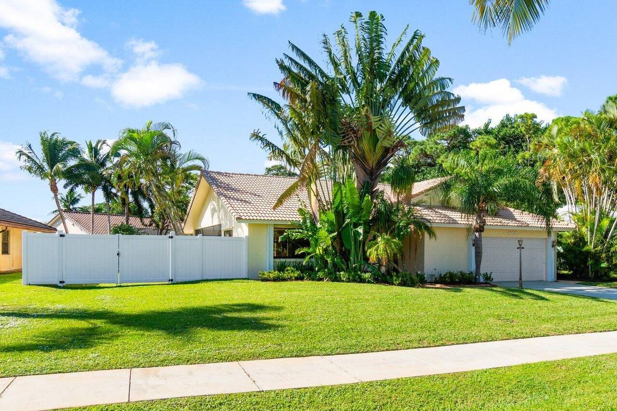 Delray Beach, FL 33445,4100 NW 7th CT