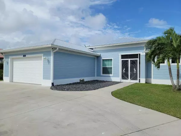 Port Saint Lucie, FL 34953,213 NE NE Sagamore TER