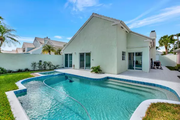 3 Dorchester CIR,  Palm Beach Gardens,  FL 33418