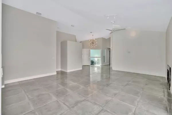 Palm Beach Gardens, FL 33418,3 Dorchester CIR