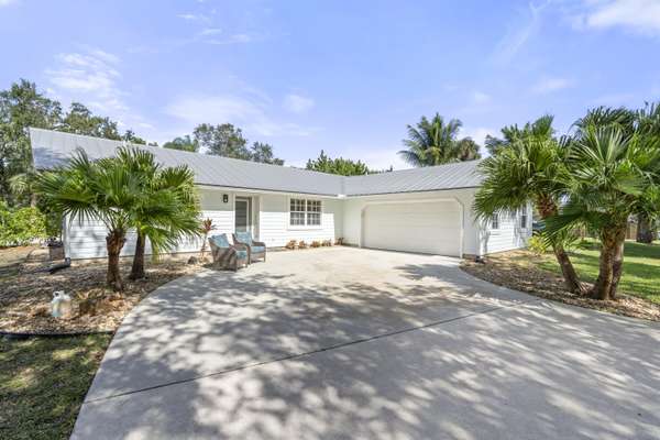 8435 SE May TER, Hobe Sound, FL 33455