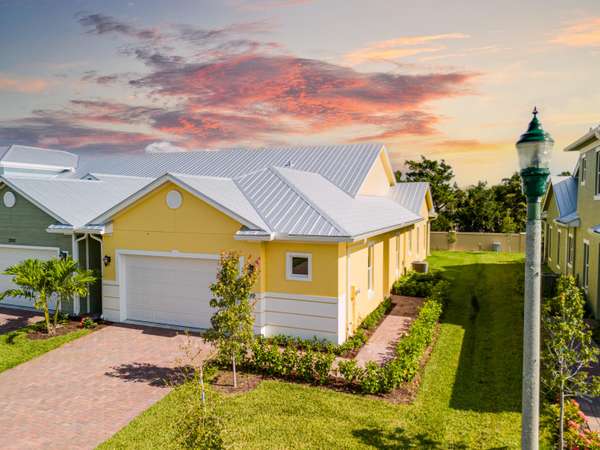 2005 Bridgepointe CIR 99, Vero Beach, FL 32967