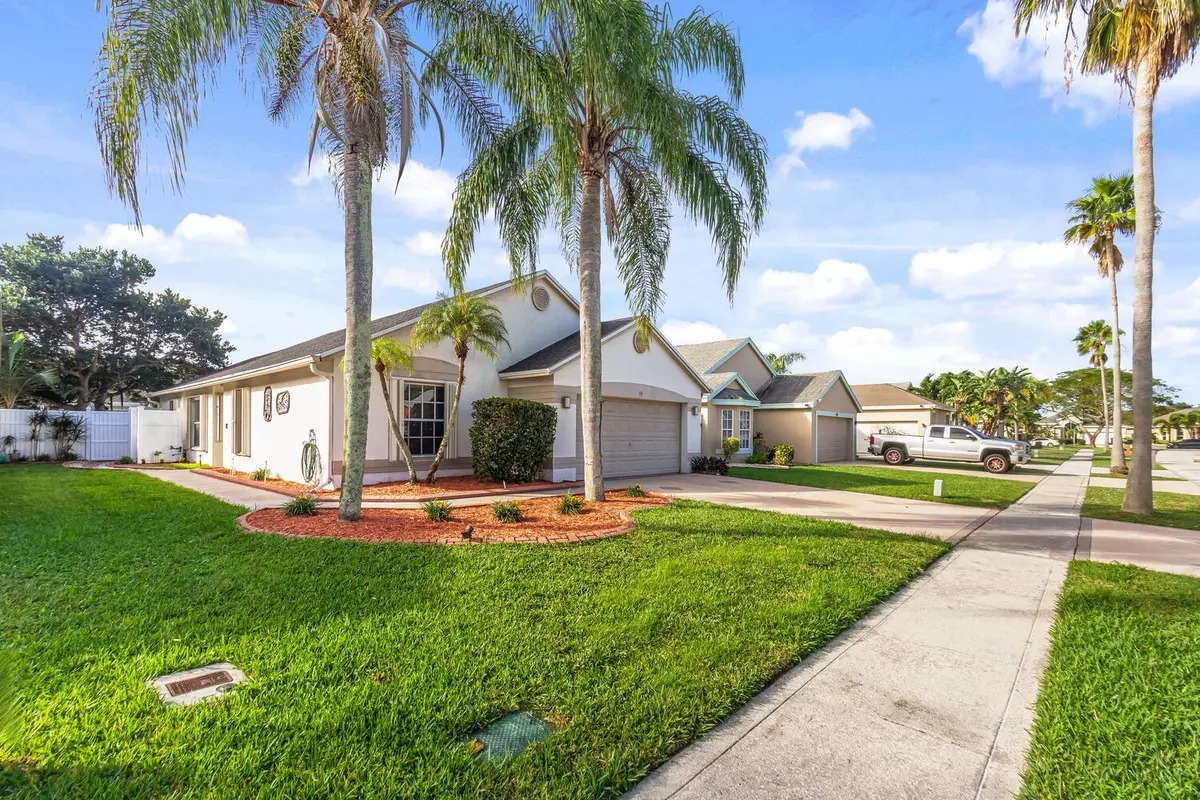 Royal Palm Beach, FL 33411,110 Saddle TRL