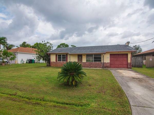 557 SW Duval AVE, Port Saint Lucie, FL 34983