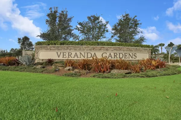 Port Saint Lucie, FL 34984,595 SE Villandry WAY