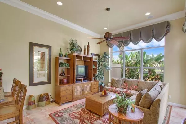 Palm Beach Gardens, FL 33418,207 Andalusia DR