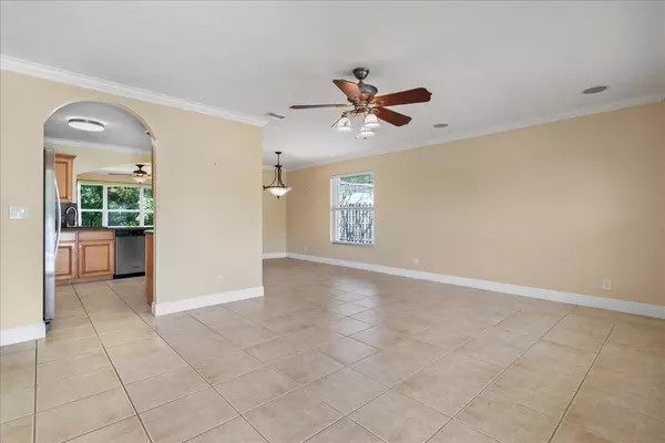 Jupiter, FL 33458,716 S Pennock LN