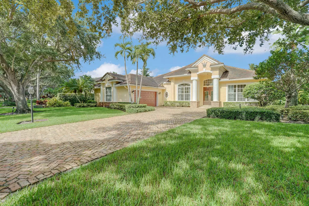 Tequesta, FL 33469,18530 SE Lakeside DR