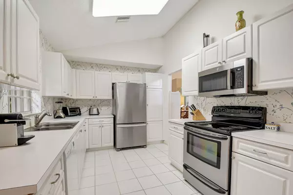 Boynton Beach, FL 33437,6112 Greenspointe DR 53