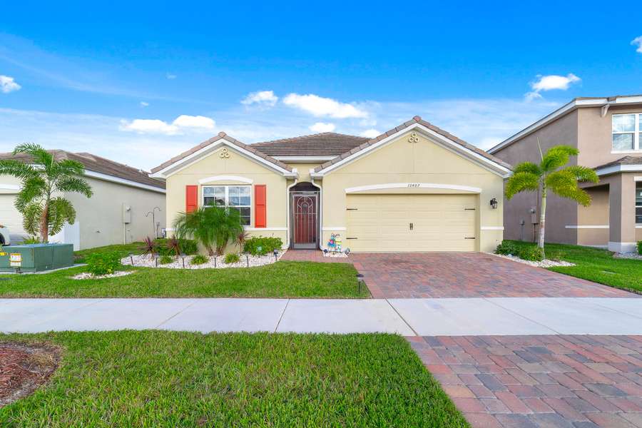 10487 SW Toren WAY, Port Saint Lucie, FL 34987