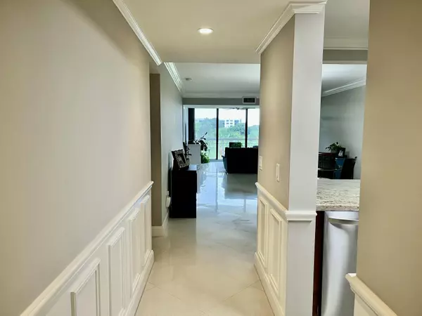 Boca Raton, FL 33433,6169 Balboa CIR 401