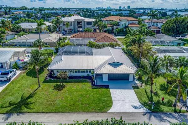 1081 Bimini LN, Singer Island, FL 33404