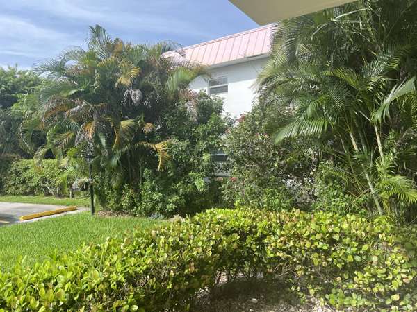 361 Northampton R, West Palm Beach, FL 33417