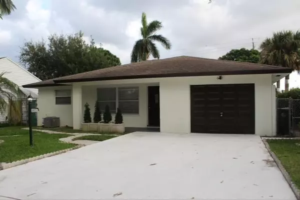 907 N 18th AVE, Lake Worth Beach, FL 33460