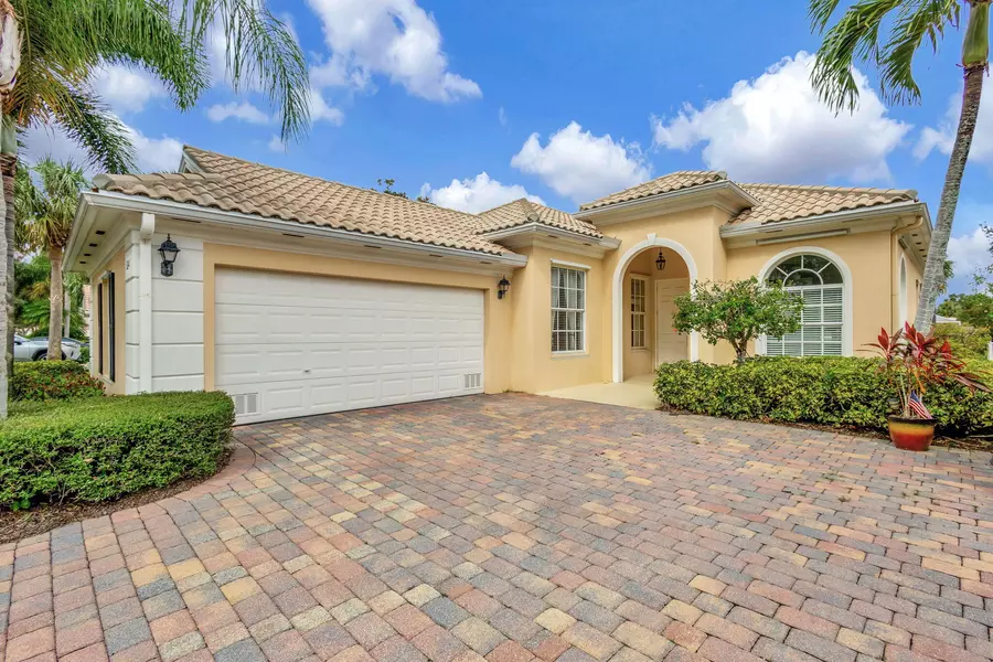 8241 Tobago LN, Wellington, FL 33414