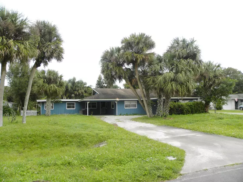 8206 Lakeland BLVD, Fort Pierce, FL 34951