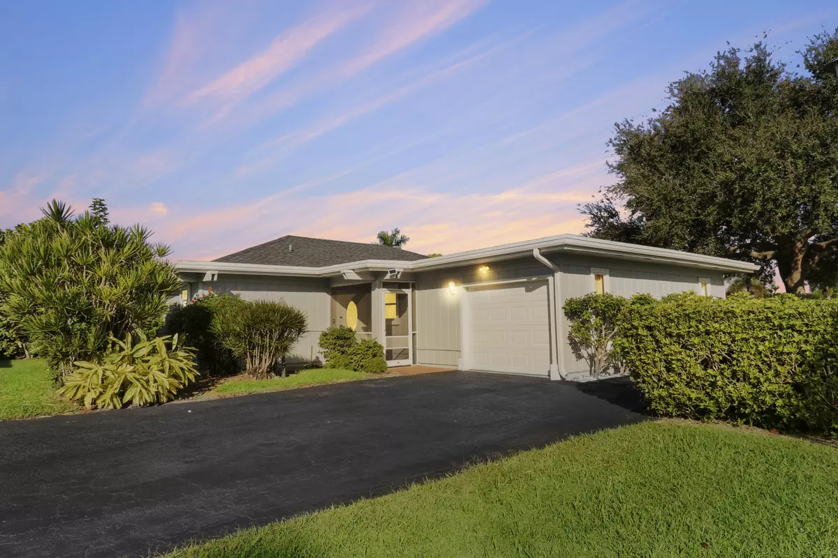 Palm Beach Gardens, FL 33418,13565 Whispering Lakes LN