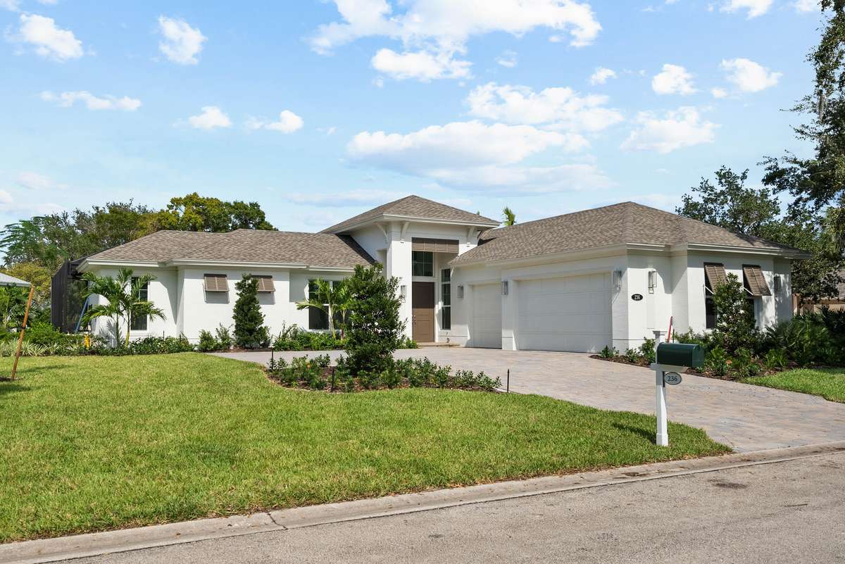 Vero Beach, FL 32962,236 Oak Hammock CIR