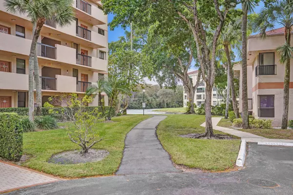 Coconut Creek, FL 33066,2768 S Carambola CIR 301