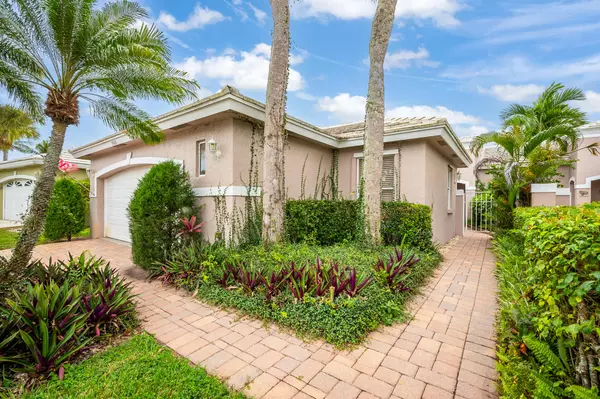 Wellington, FL 33414,2568 Country Golf DR