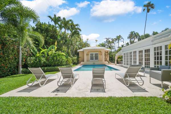 257 Fairview RD, Palm Beach, FL 33480