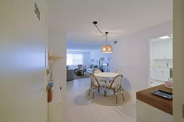 Palm Beach, FL 33480,170 N Ocean BLVD 511