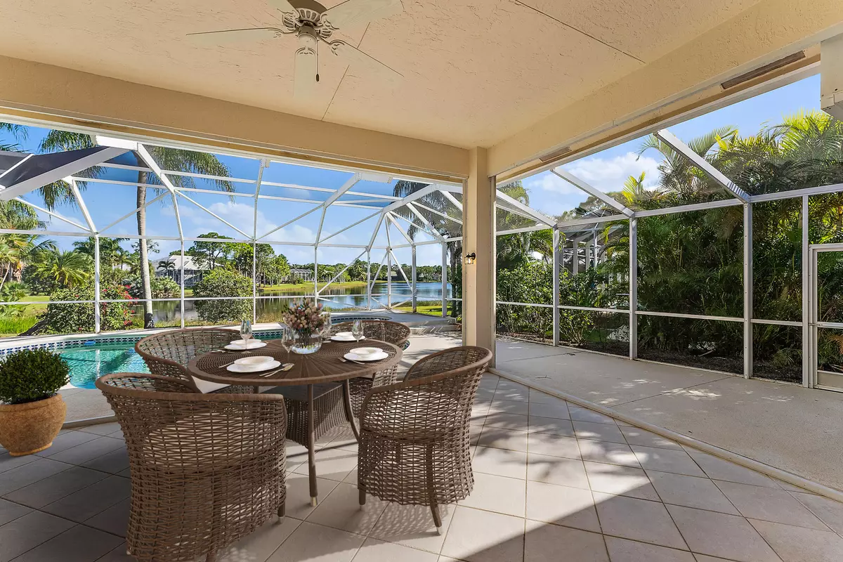 Hobe Sound, FL 33455,8037 SE Woodlake LN