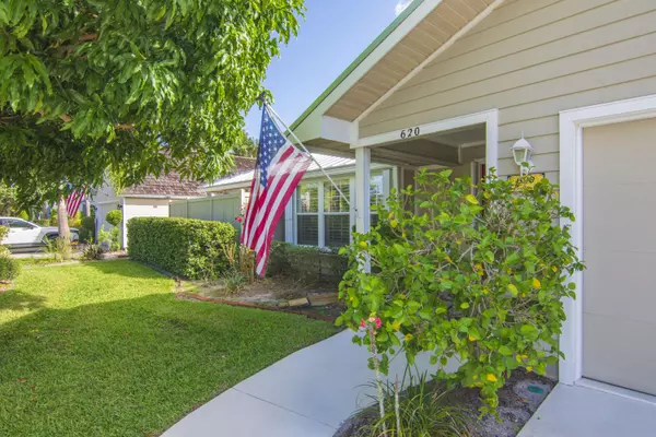 Vero Beach, FL 32962,620 SW Fox TRL