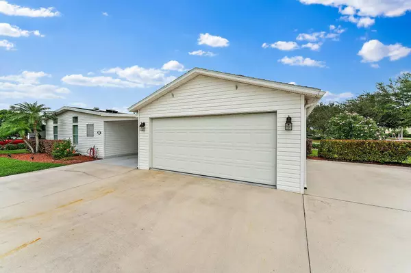 Port Saint Lucie, FL 34952,3700 Sandlace CT