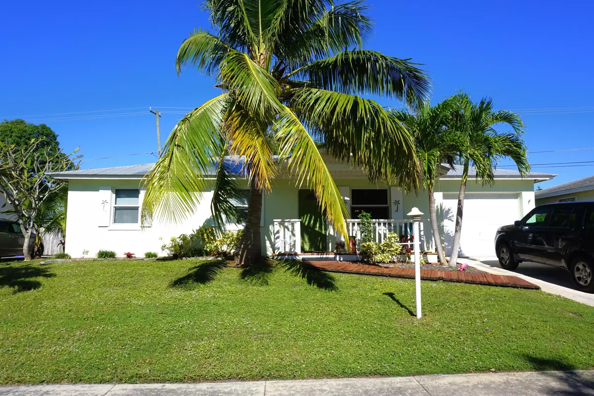 Jensen Beach, FL 34957,1699 NE 23rd TER