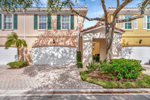 Tequesta, FL 33469,15 Laurel Oaks CIR