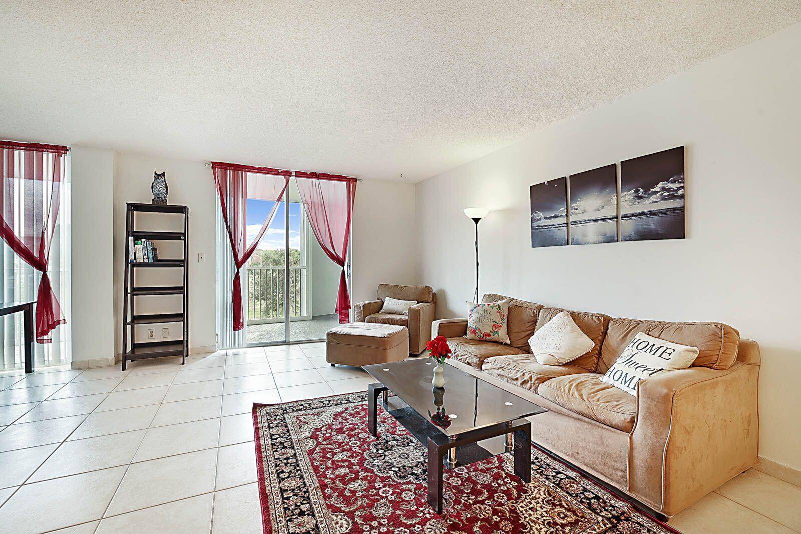 Boca Raton, FL 33487,250 NW 67th ST 320